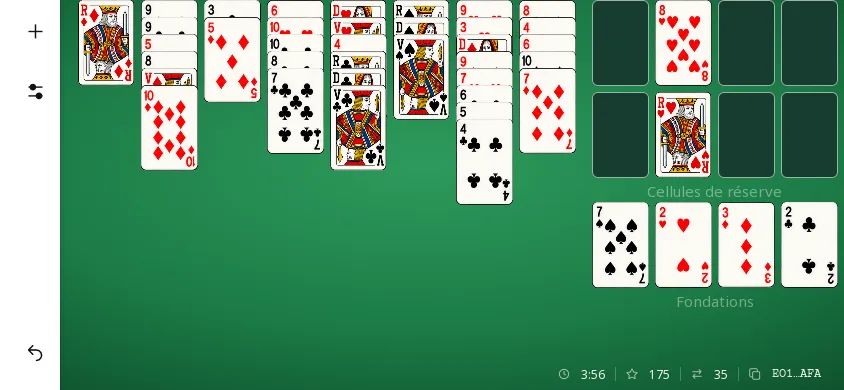 Eight Off sur téléphone à l’horizontale : partie avancée, quatorze cartes déjà montées sur les fondations et des suites de même enseigne dans les colonnes.